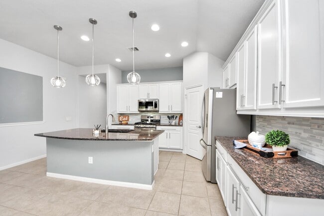 Foto del edificio - 24615 Ballad Dr