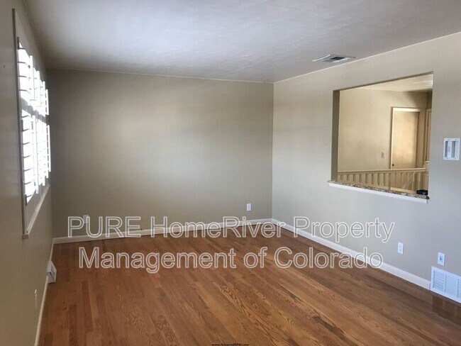 Foto del edificio - 6743 Gray St