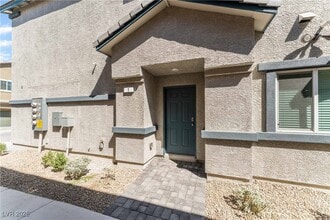Building Photo - 7840 Aurora Sky St