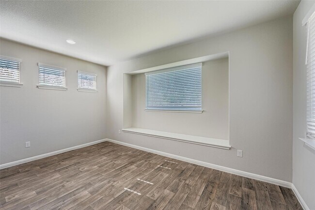 Foto del edificio - 14601 Frankel Loop