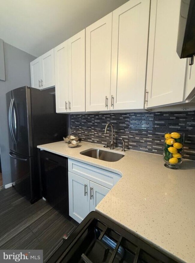 Foto del edificio - 3146 Mercer St