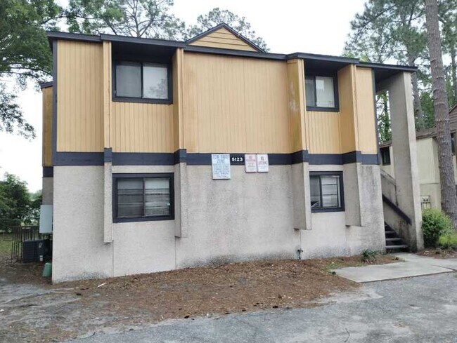 Foto del edificio - 5123 Westchase Ct