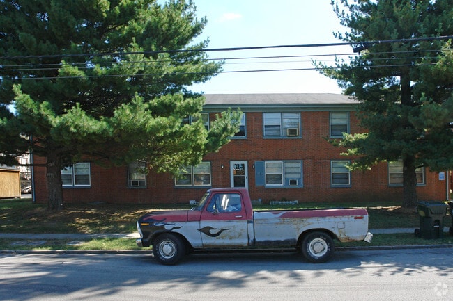 Building Photo - 2181 Cypress Dr