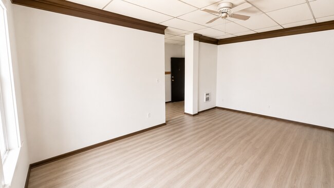 Photo du bâtiment - Two Bedrooms