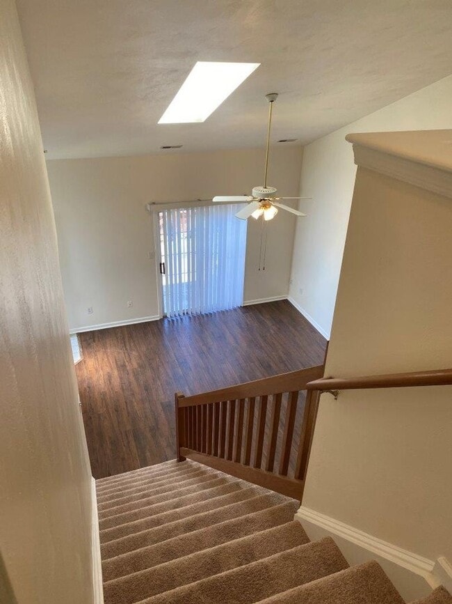 Foto del edificio - 110 Andover Court, Yorktown - Available NOW