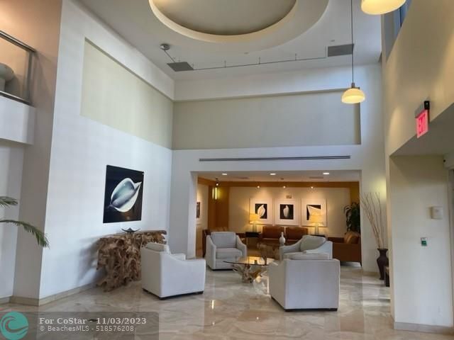 Foto del edificio - 2080 S Ocean Dr