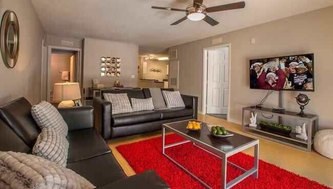 Living Room - The Boulevard at Tallahassee - Student Living