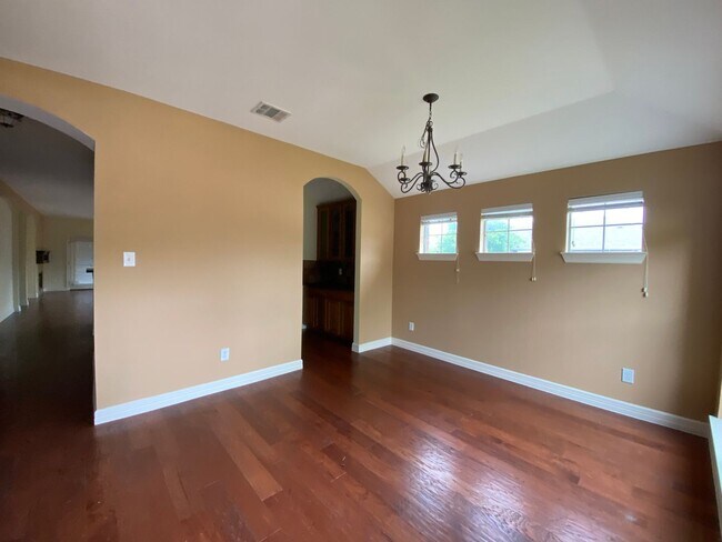Foto del edificio - Great location, nice community! Won't last...