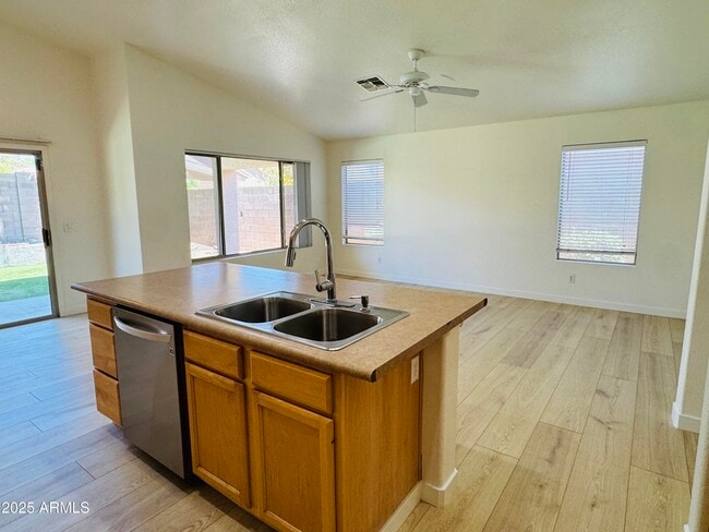 Building Photo - 7472 W Potter Dr