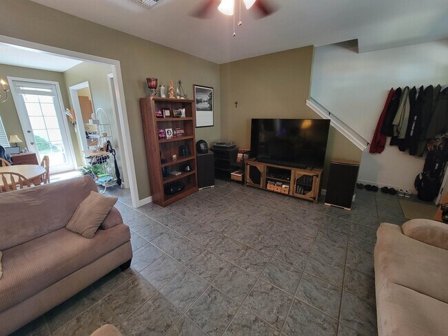 Foto del edificio - 4278 Avon Park Cir