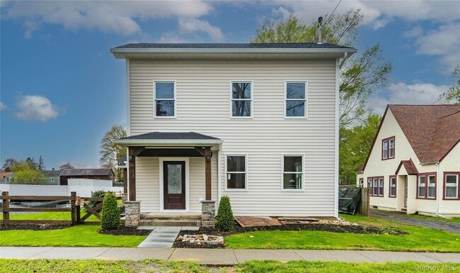 Foto del edificio - 4407 Albany Post Rd