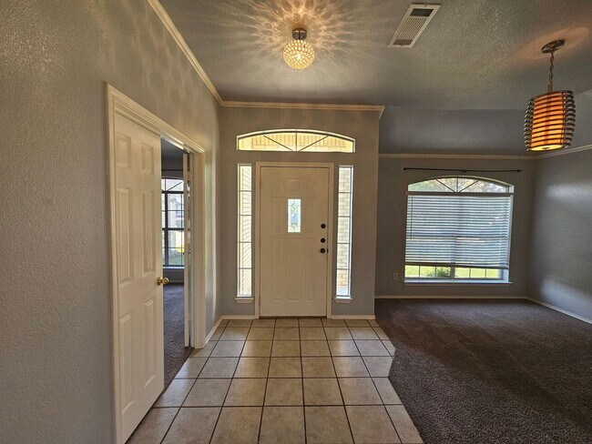 Foto del edificio - 4507 Twin Oaks Cir