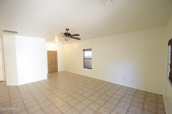 Foto del edificio - 7022 Cesar St