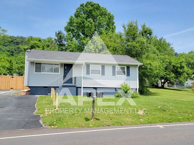 Photo - Renovated - 3 Bd 1 Ba Single Family home i...