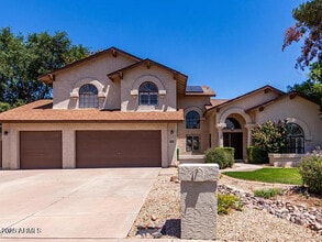 Building Photo - 1966 E Calle De Arcos