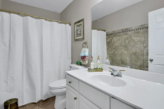 Foto del edificio - 3492 Heatherwood Ct