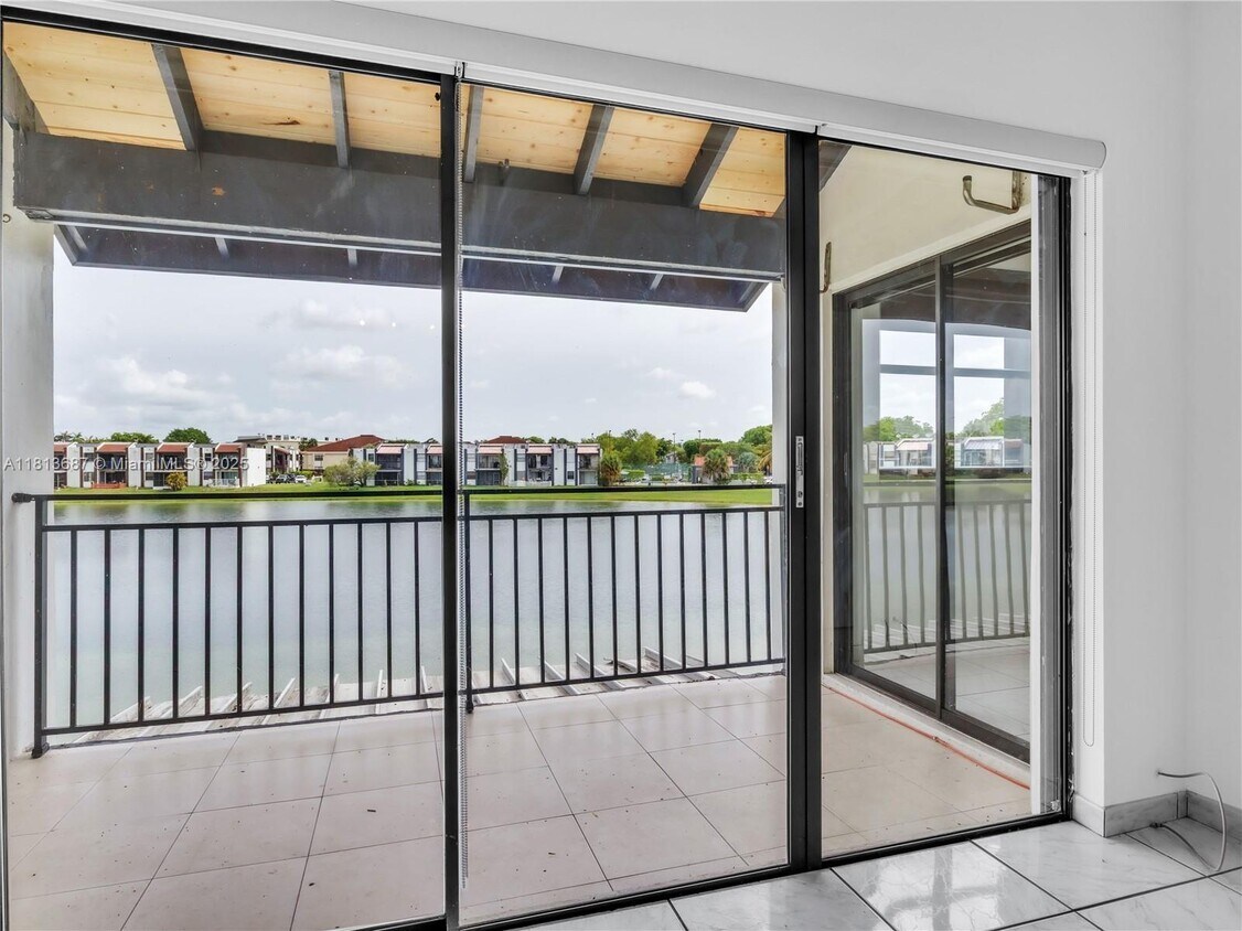 Foto principal - 500 W Park Dr