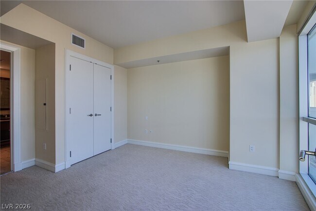 Foto del edificio - 2700 S Las Vegas Blvd