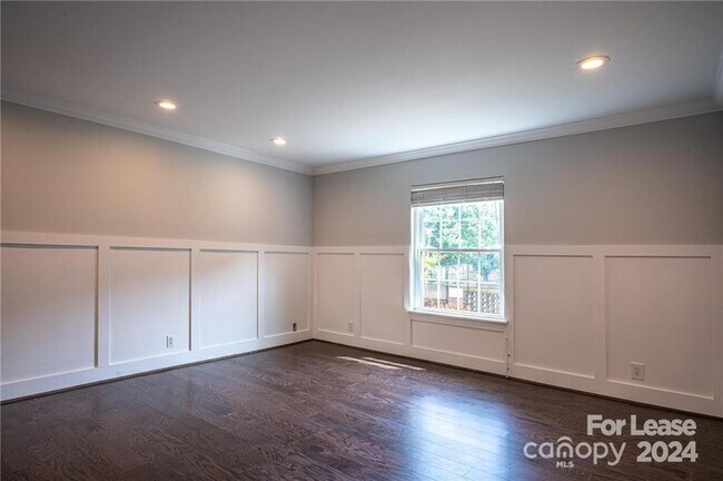 Building Photo - 2626 Park Rd