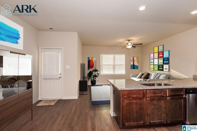 Foto del edificio - 8022 Hagood St