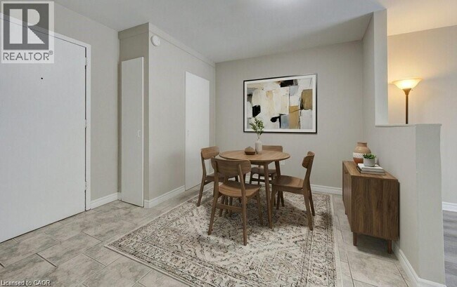 Photo du bâtiment - 930 Eagle St N