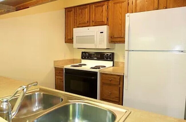 Building Photo - 3373 Tarleton E