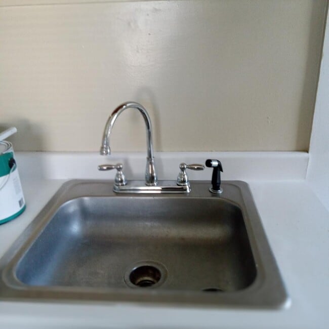 Building Photo - 25 Pecks Rd