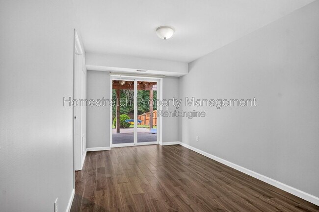 Building Photo - 1671 Waters Edge Way