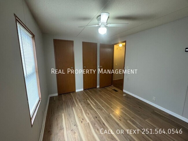 Building Photo - 7719 Bermuda Dr