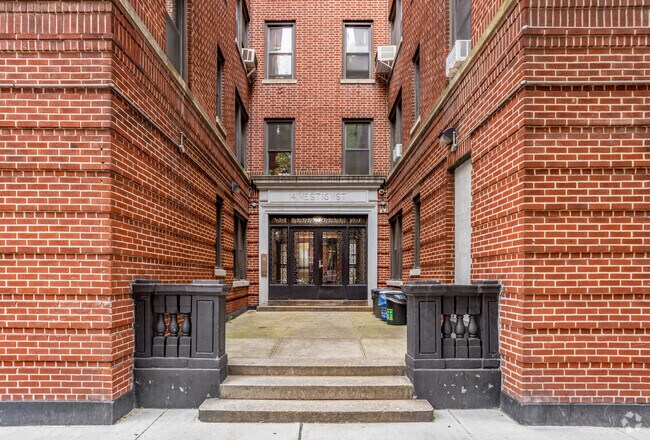 Entrance - 141 W 16th St