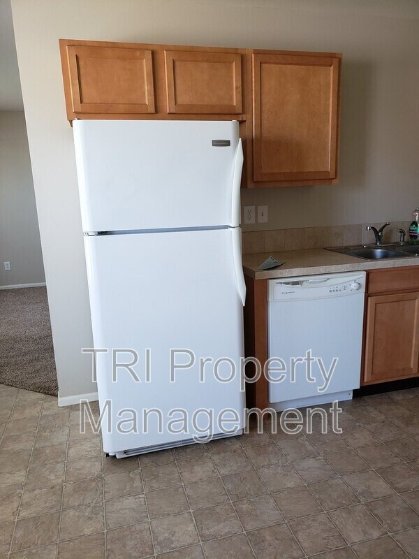 Foto del edificio - 922 E 24th St Ln