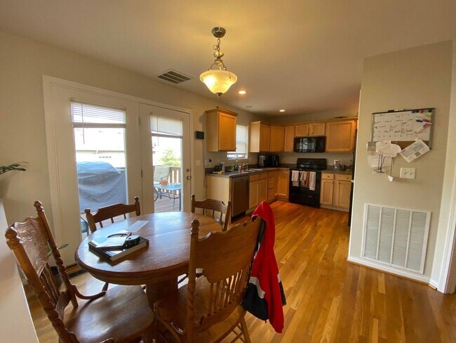 Foto del edificio - 2177 Market Garden Ln