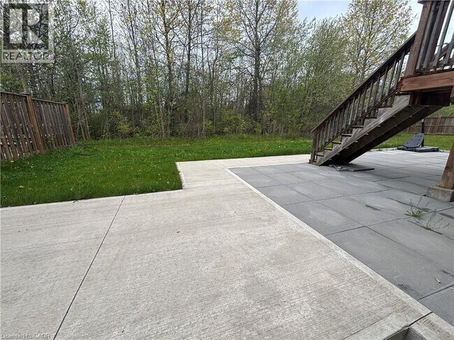 Photo du bâtiment - 7171 Lionshead Ave