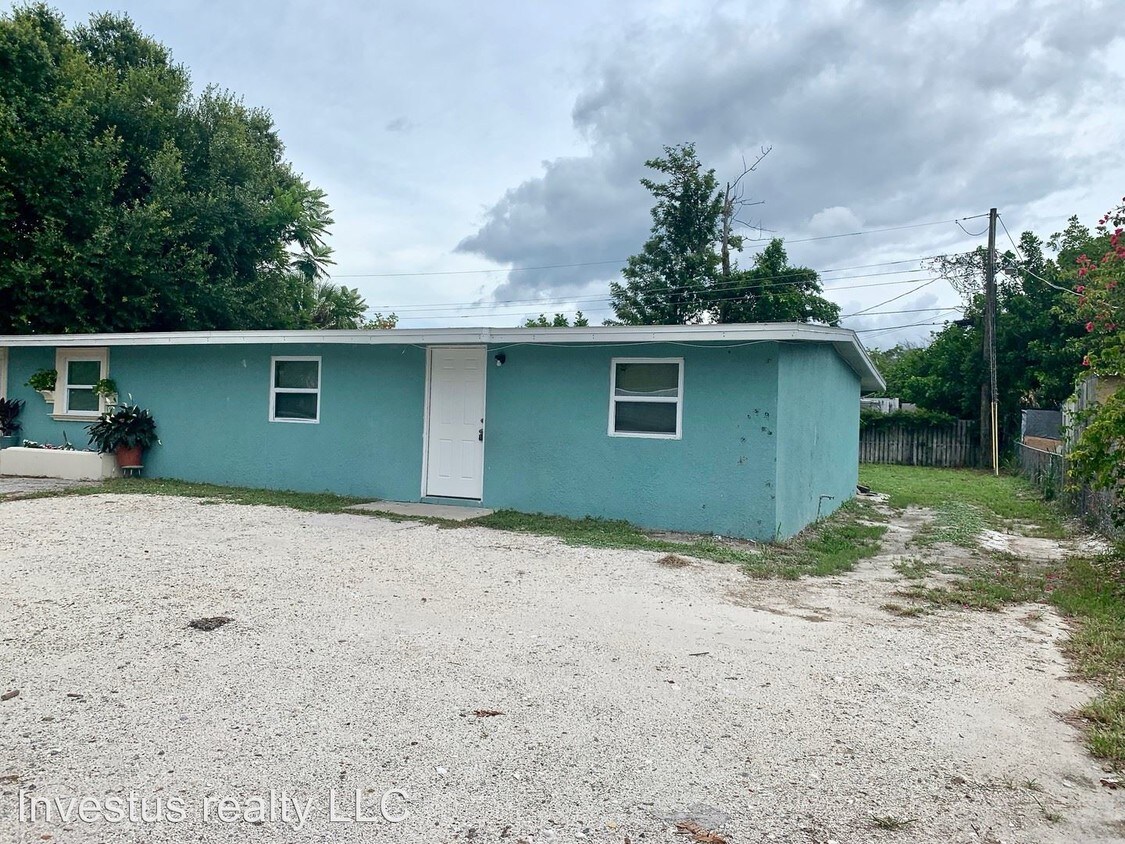 Foto principal - 2 br, 1 bath House - 205 60th ave Dr W