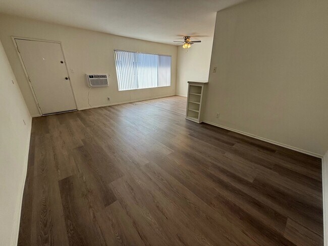 Foto del edificio - 21809 Lanark St