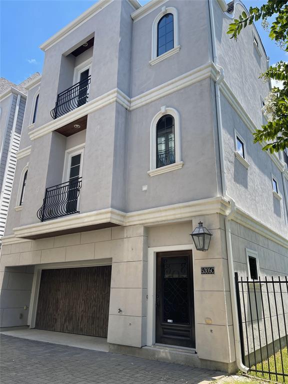Primary Photo - 5305 Lillian St