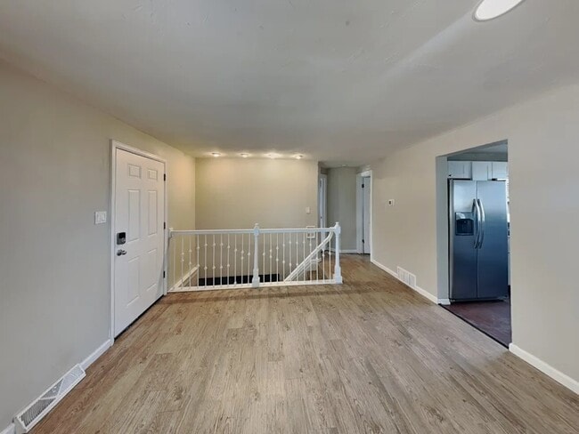 Foto del edificio - 388 Helena Cir