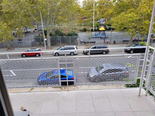 Foto del edificio - 150-58 71st Ave