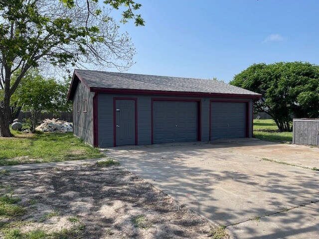 Building Photo - 2166 1st St