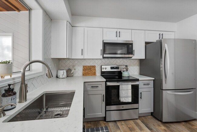 Foto del edificio - 4 Bedroom Home in SW Loveland