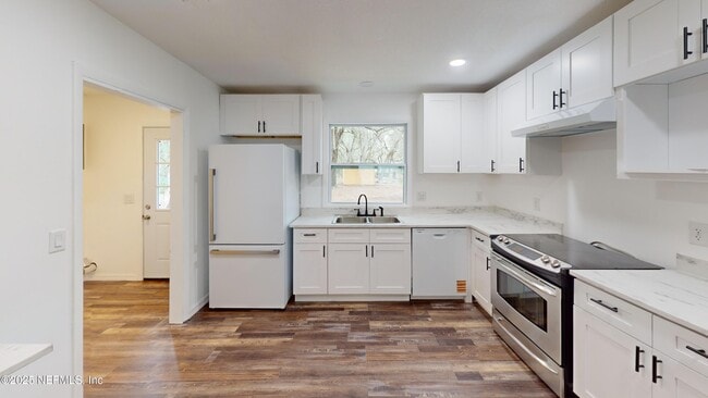 Building Photo - 201 Florence Ave