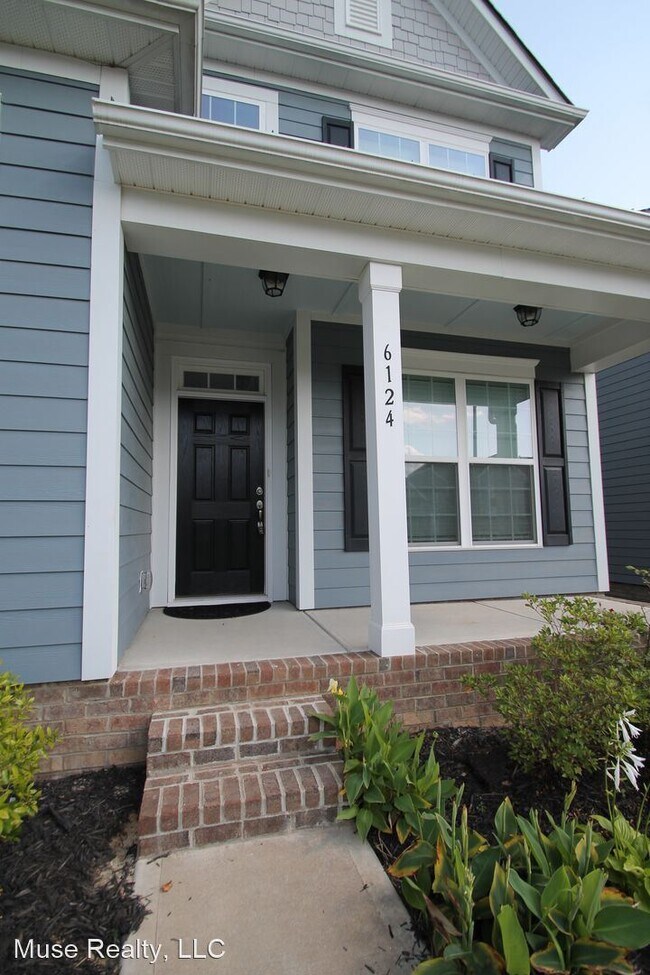 Foto del edificio - 4 br, 3.5 bath House - 6124 Cloverdale Drive