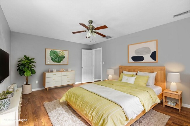 Foto del edificio - Stylish 3BR/2BA Single-Level Living in Nor...