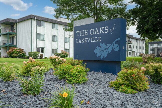 Foto del edificio - The Oaks of Lakeville