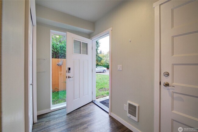 Foto del edificio - 3Bd/2.5Ba Kirkland Townhouse