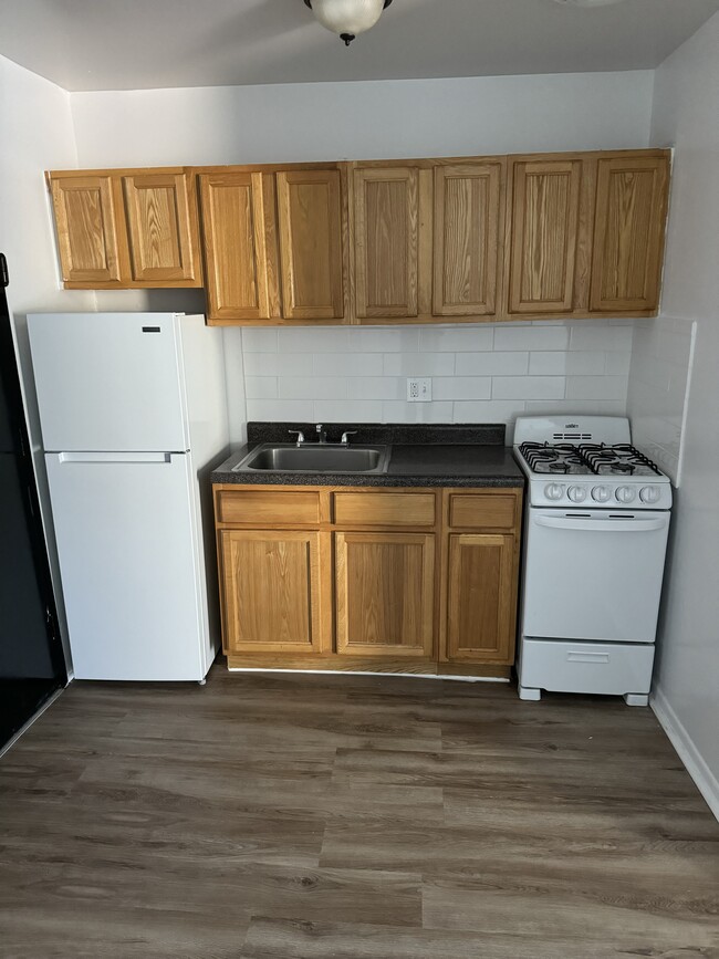 Building Photo - 510 Stuyvesant Ave