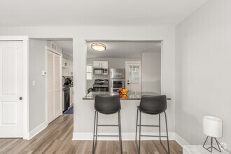 Interior Photo - Gahanna Commons