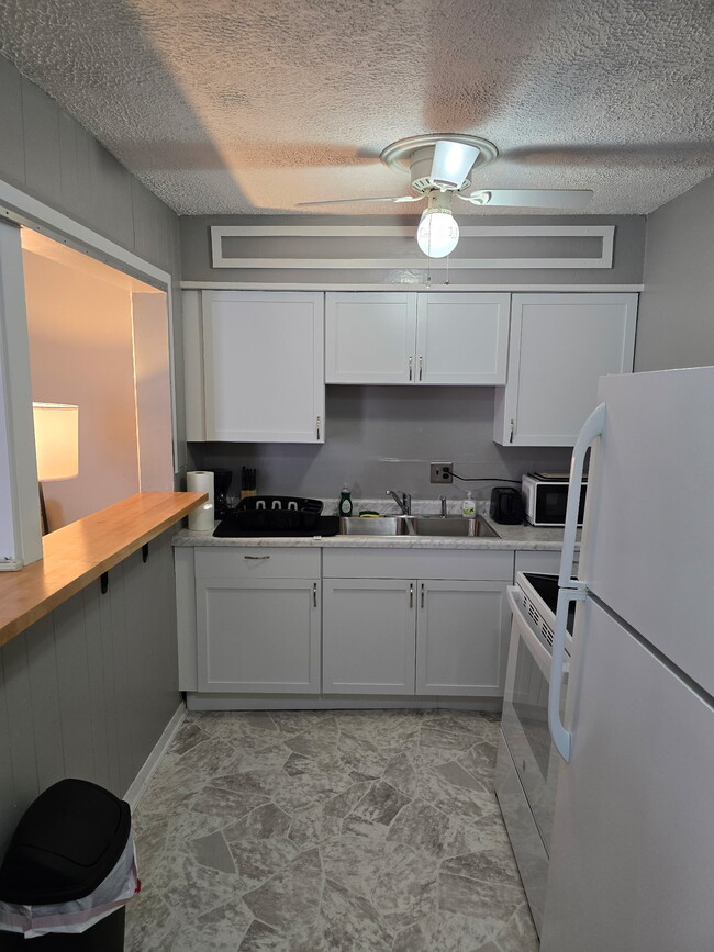 Foto del edificio - 309 S Van Doren St