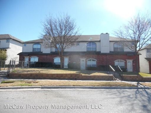 Building Photo - 500 Rita Ln