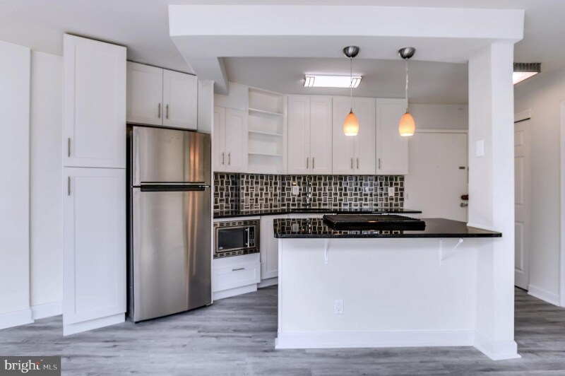 Foto principal - 2201 New Hampshire Ave NW